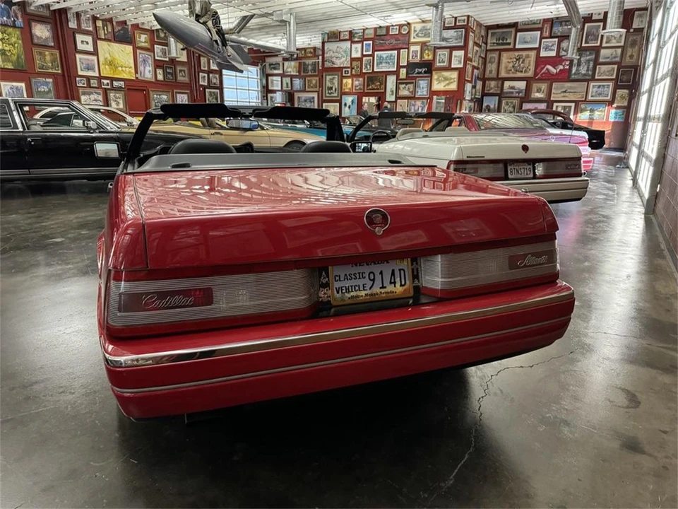 1992 Cadillac Allante - Image 7 of 17