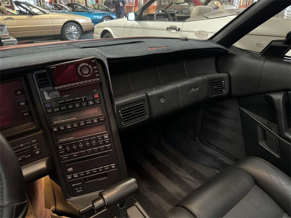 1992 Cadillac Allante - Image 12 of 17