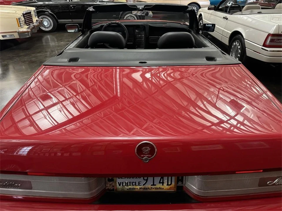 1992 Cadillac Allante - Image 17 of 17