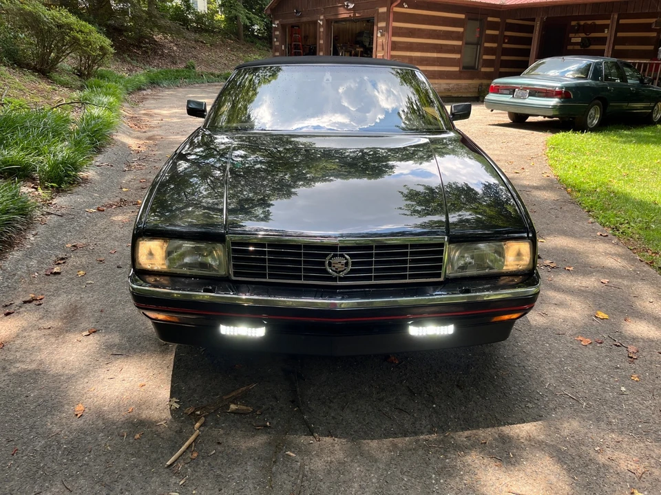 1992 Cadillac Allante - Image 2 of 16