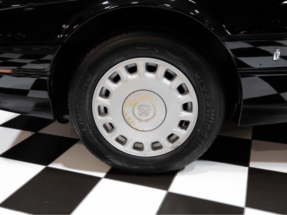 1992 Cadillac Allante - Image 27 of 31