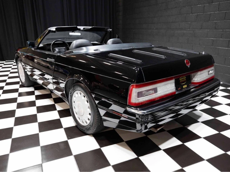 1992 Cadillac Allante - Image 23 of 31