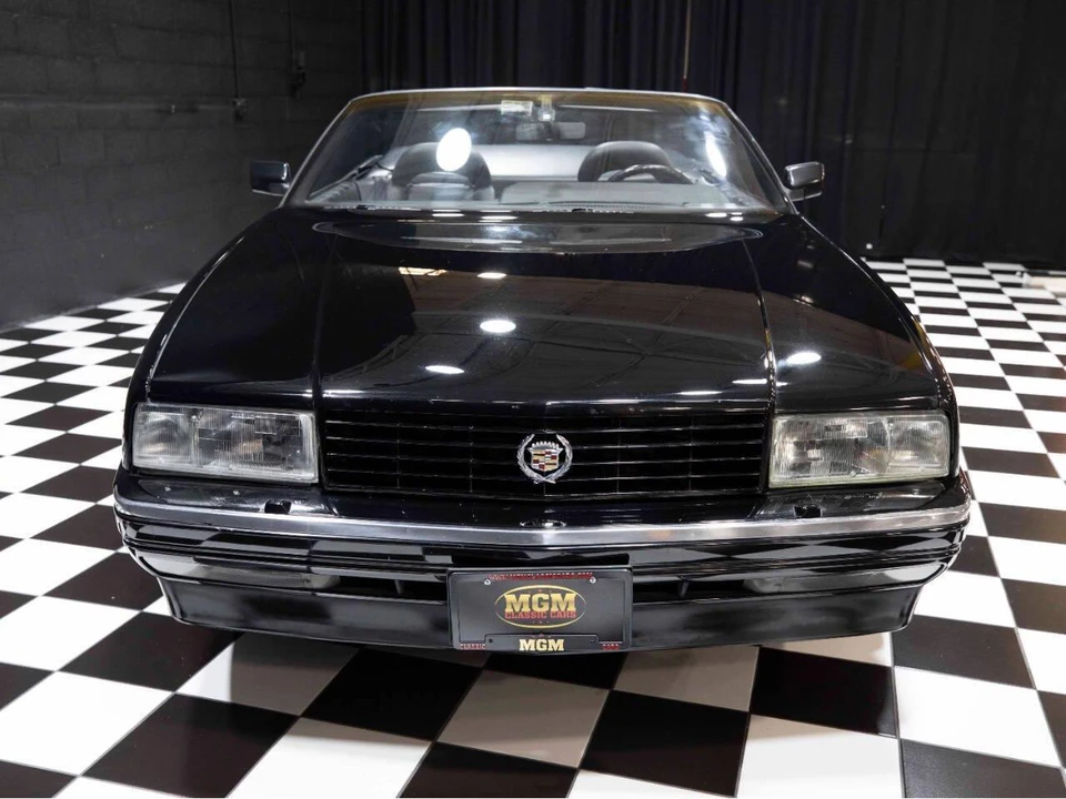 1992 Cadillac Allante - Image 11 of 31
