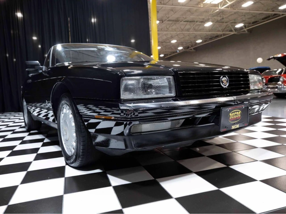 1992 Cadillac Allante - Image 13 of 31