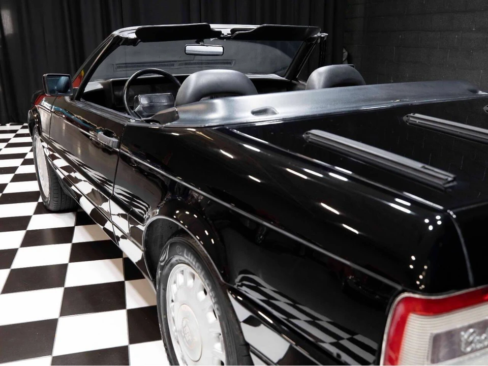 1992 Cadillac Allante - Image 24 of 31