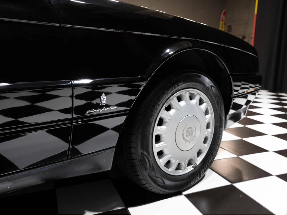 1992 Cadillac Allante - Image 16 of 31