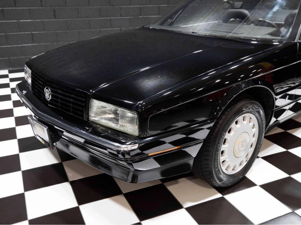 1992 Cadillac Allante - Image 8 of 31