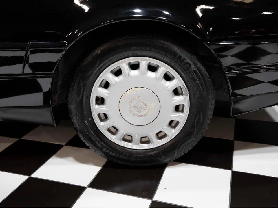 1992 Cadillac Allante - Image 26 of 31