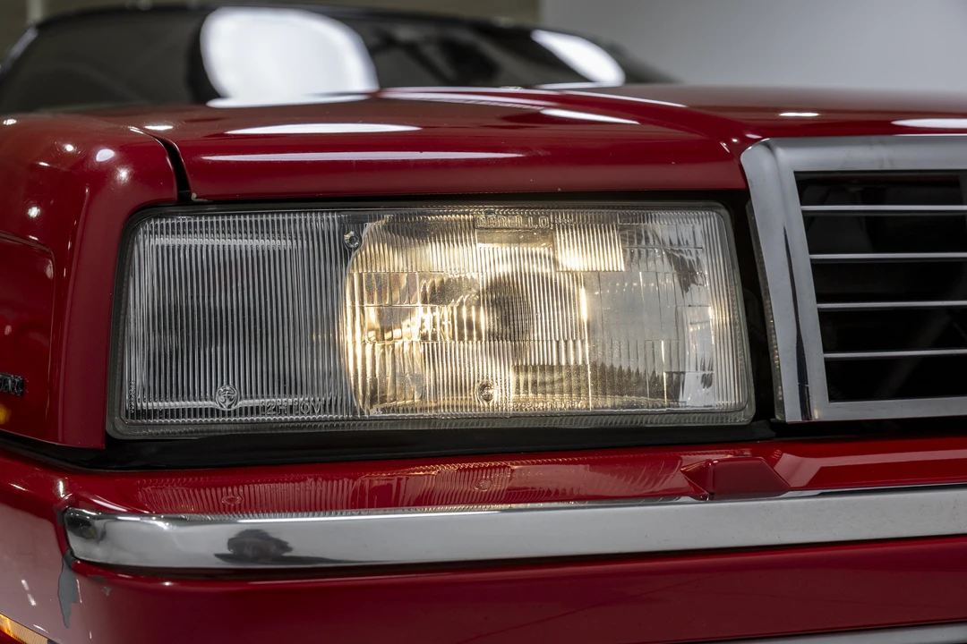 1992 Cadillac Allante - Image 10 of 31