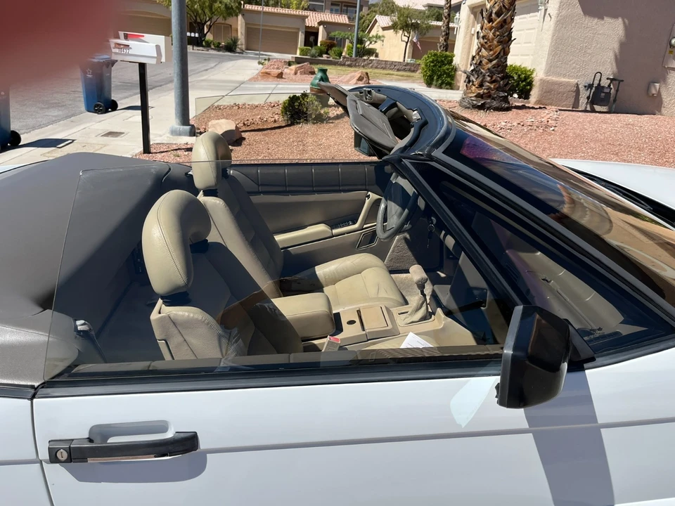 1992 Cadillac Allante - Image 8 of 11