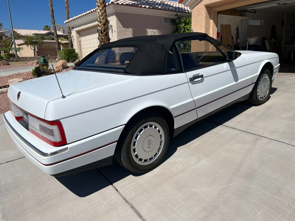 1992 Cadillac Allante - Image 11 of 11