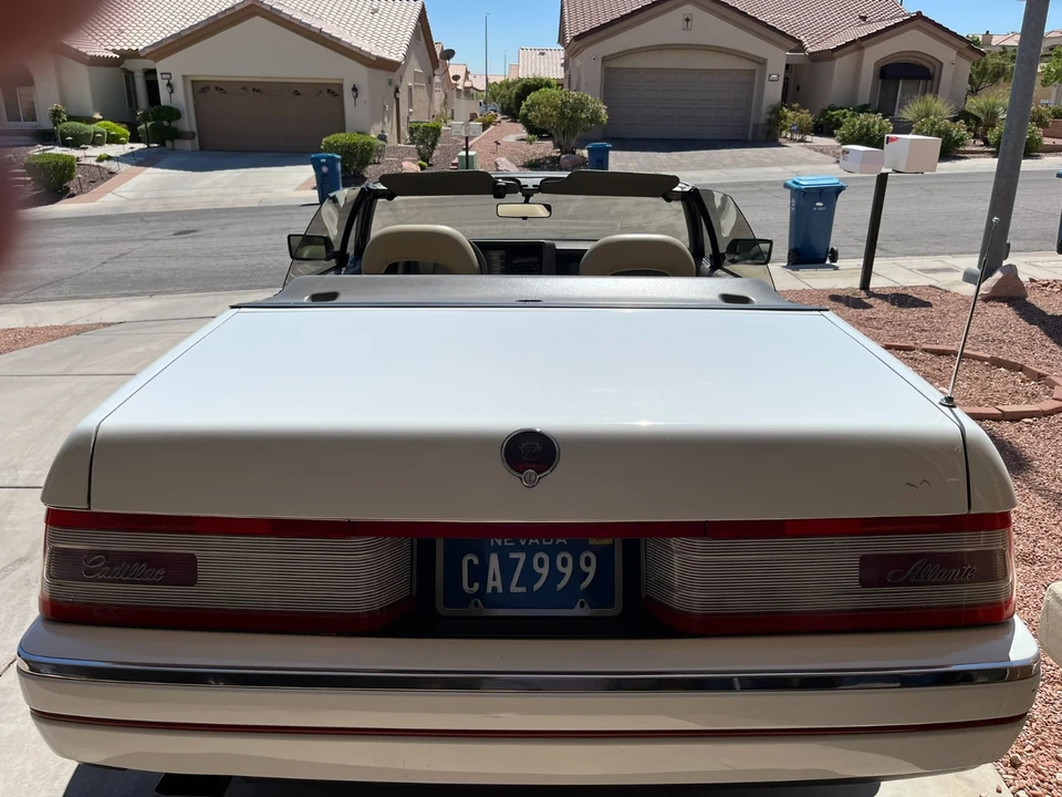 1992 Cadillac Allante - Image 9 of 11