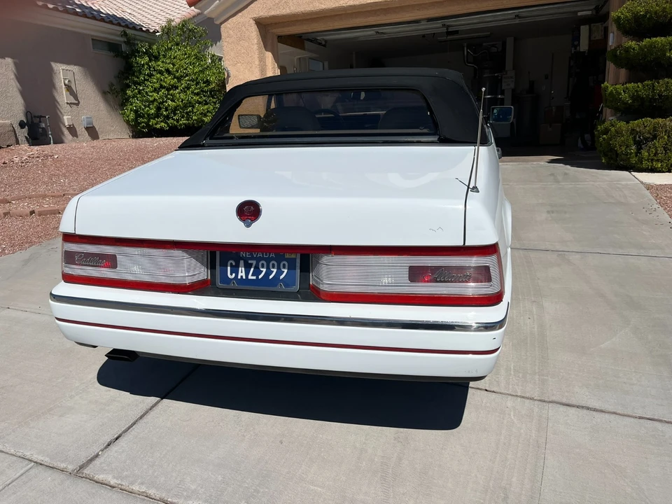 1992 Cadillac Allante - Image 2 of 11