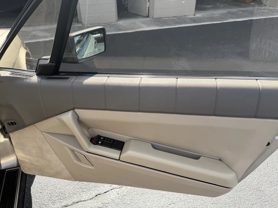 1992 Cadillac Allante - Image 8 of 18