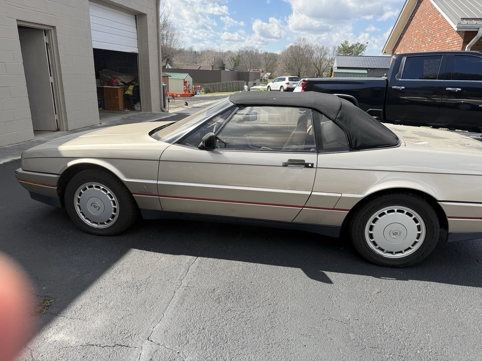 1992 Cadillac Allante - Image 2 of 18