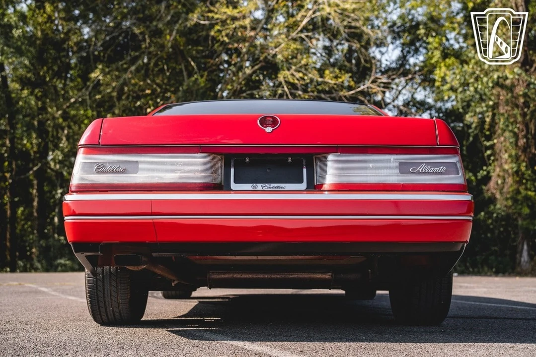 1992 Cadillac Allante - Image 16 of 21