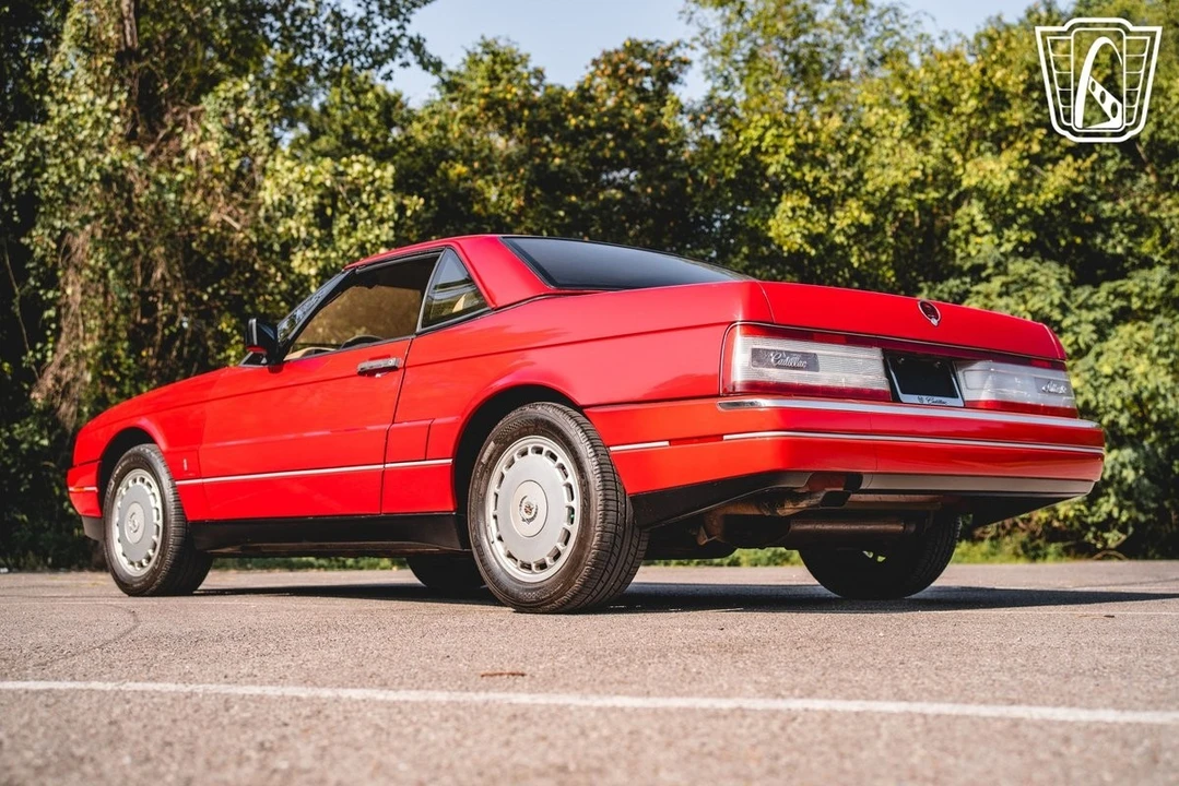 1992 Cadillac Allante - Image 13 of 21