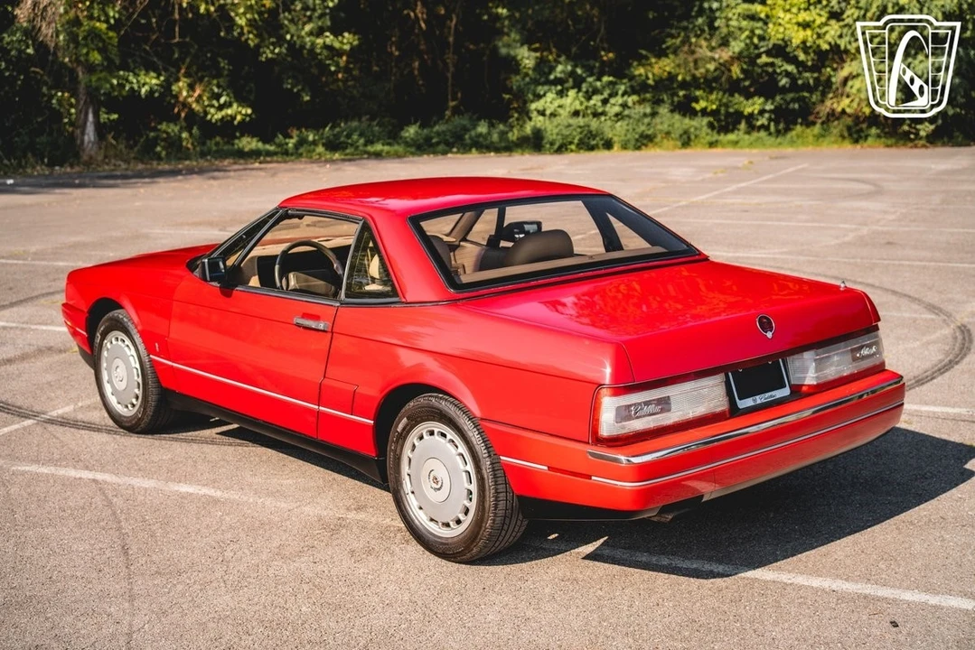 1992 Cadillac Allante - Image 11 of 21