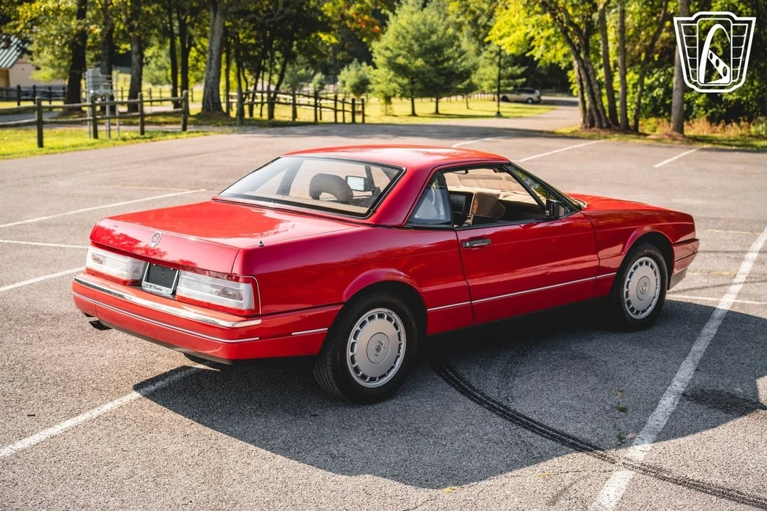 1992 Cadillac Allante - Image 17 of 21