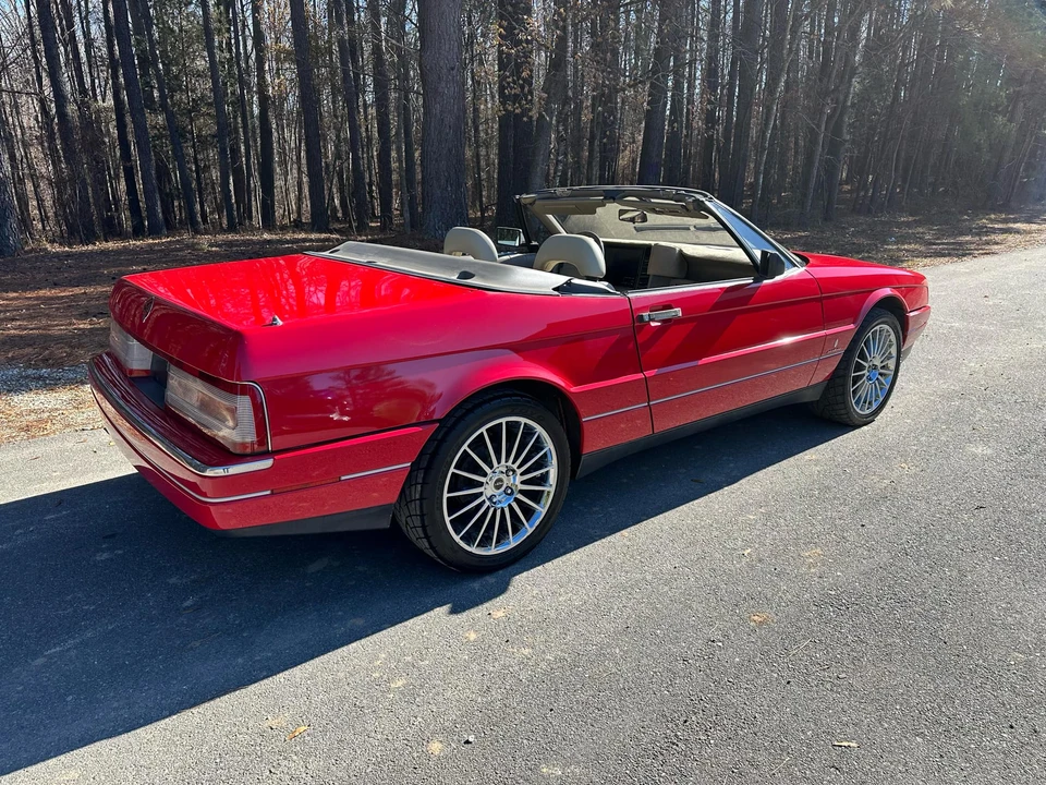 1992 Cadillac Allante - Image 4 of 31