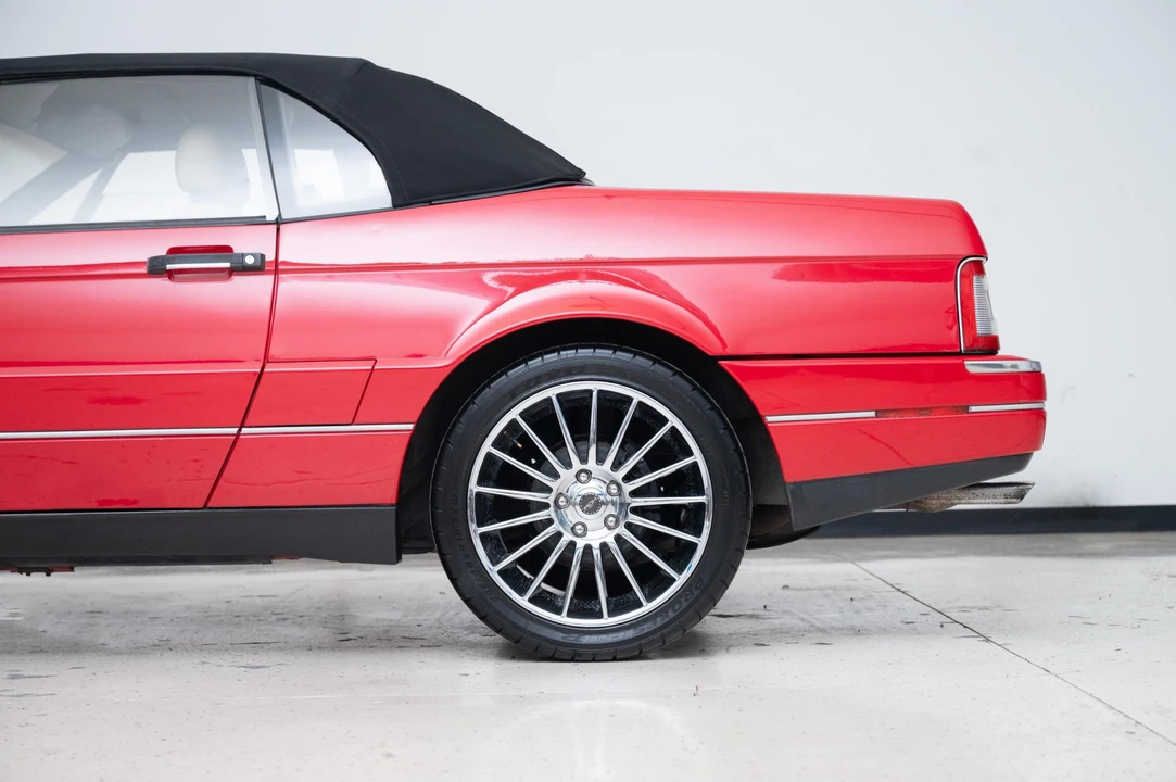 1992 Cadillac Allante - Image 27 of 31