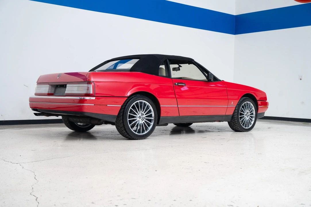 1992 Cadillac Allante - Image 13 of 31