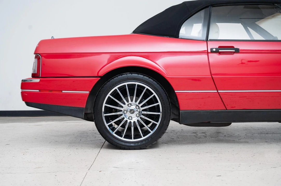 1992 Cadillac Allante - Image 25 of 31