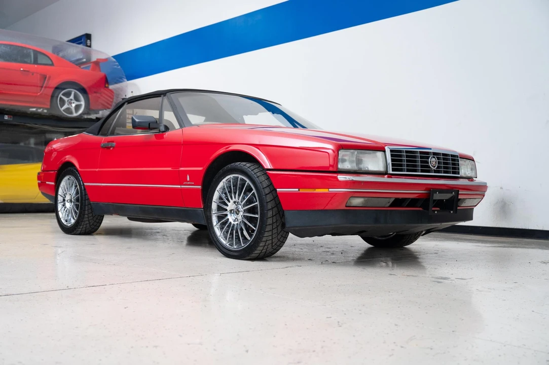 1992 Cadillac Allante - Image 11 of 31