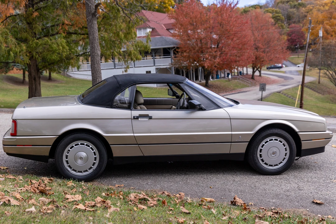 1992 Cadillac Allante - Image 21 of 31