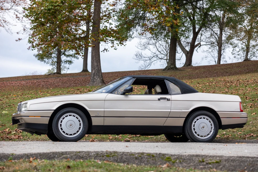 1992 Cadillac Allante - Image 31 of 31