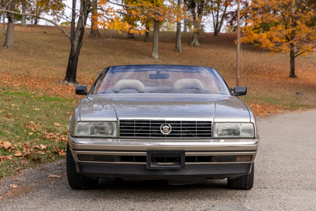 1992 Cadillac Allante - Image 2 of 31