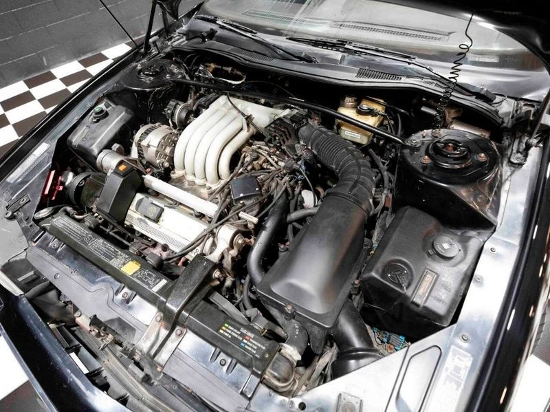 1992 Cadillac Allante - Image 4 of 12