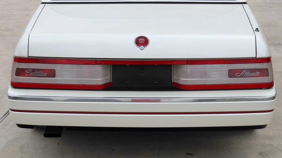 1992 Cadillac Allante - Image 9 of 17