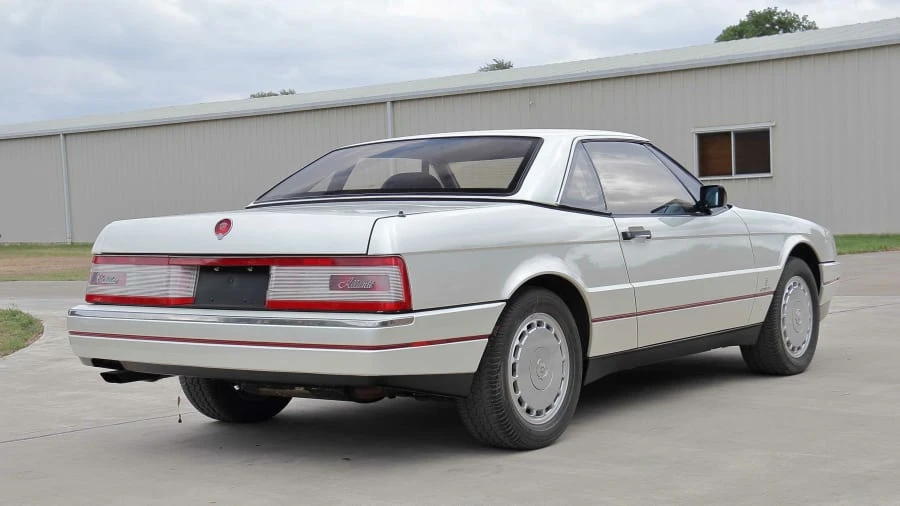 1992 Cadillac Allante - Image 13 of 17