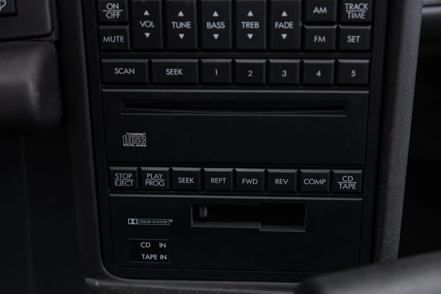 1992 Cadillac Allante - Image 27 of 31