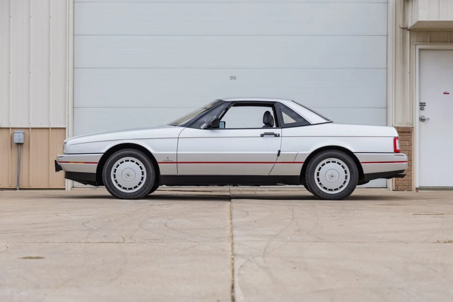 1992 Cadillac Allante - Image 3 of 31
