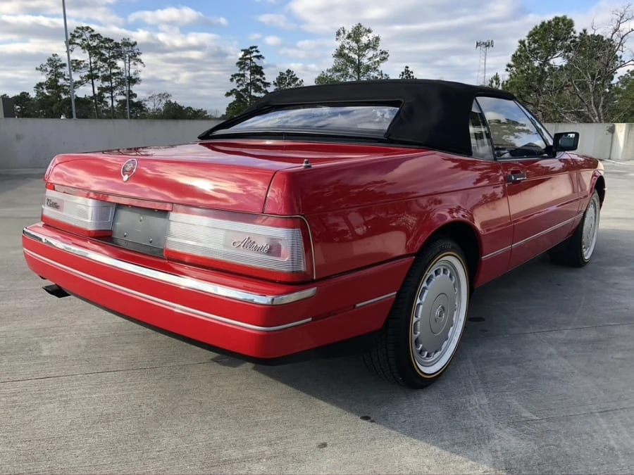 1992 Cadillac Allante - Image 10 of 17