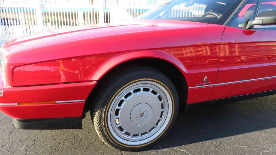 1992 Cadillac Allante - Image 14 of 24