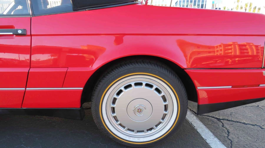 1992 Cadillac Allante - Image 15 of 24