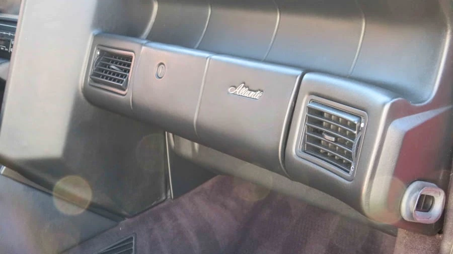 1992 Cadillac Allante - Image 18 of 24