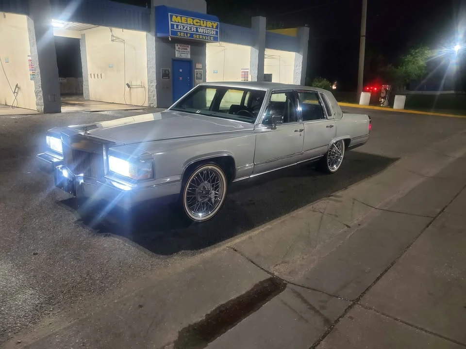 1992 Cadillac Brougham - Image 5 of 6