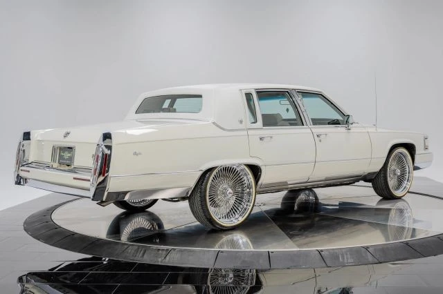 1992 Cadillac Brougham - Image 8 of 21