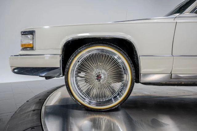 1992 Cadillac Brougham - Image 21 of 21