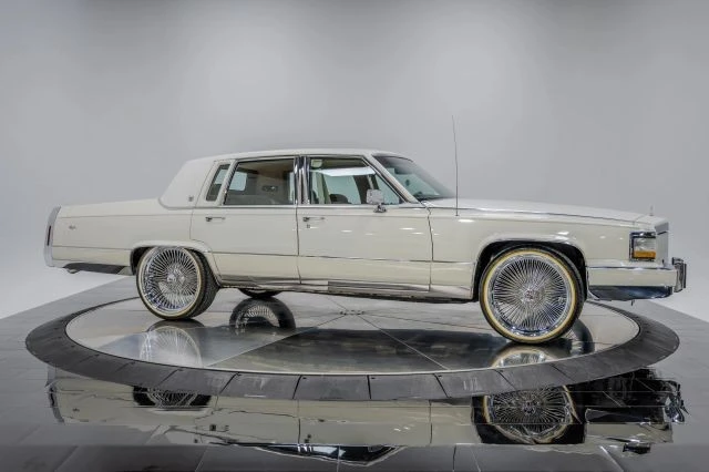 1992 Cadillac Brougham - Image 11 of 21