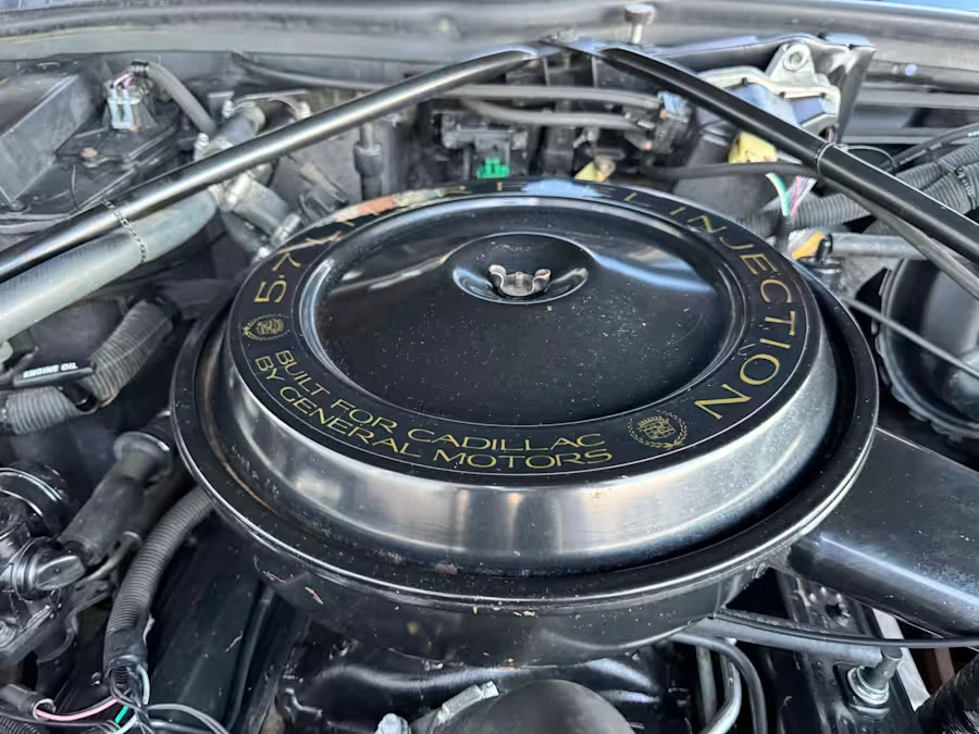 1992 Cadillac Brougham - Image 15 of 16