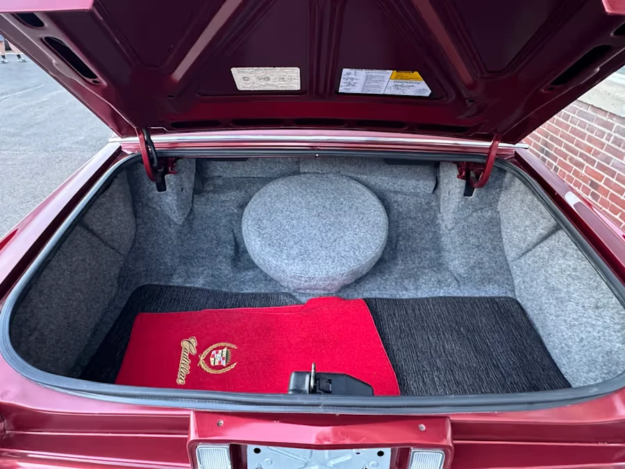 1992 Cadillac Brougham - Image 16 of 16