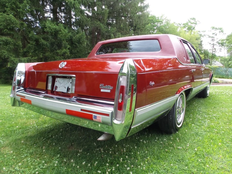 1992 Cadillac Brougham - Image 10 of 11