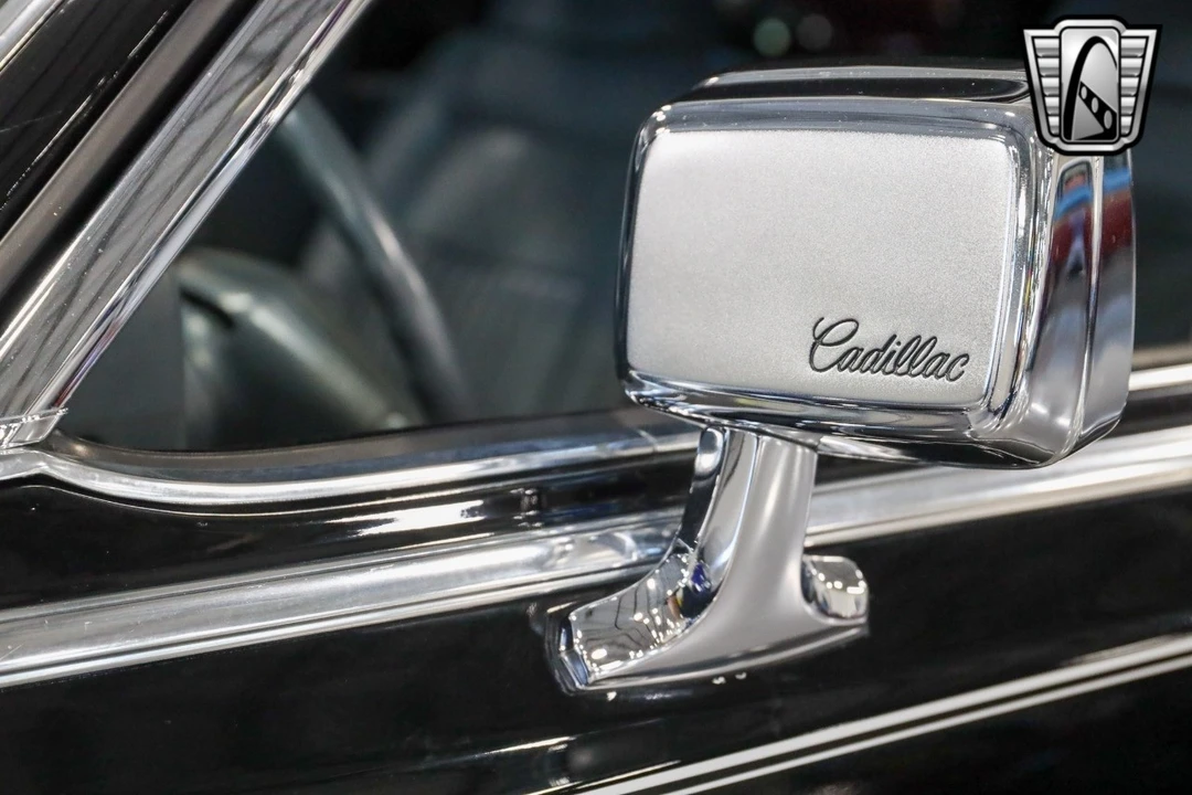 1992 Cadillac Brougham - Image 11 of 12