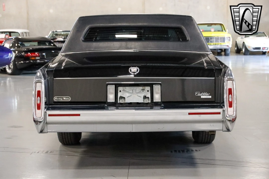 1992 Cadillac Brougham - Image 7 of 12