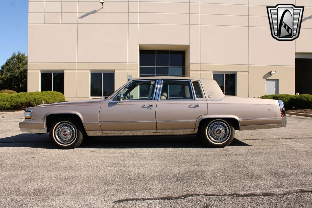 1992 Cadillac Brougham - Image 5 of 12